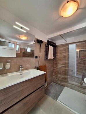 Hair dryer - Casa della Nonna - One Bedroom House, Sleeps 4 (Castrignano del capo)