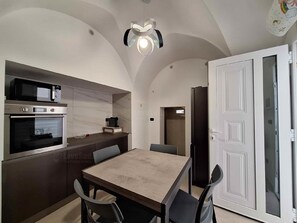 Dining - Casa della Nonna - One Bedroom House, Sleeps 4 (Castrignano del capo)