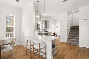 Fridge, microwave, oven, coffee/tea maker - Coastal 30A Retreat - 4BR - Sleeps 8 - Walk to Beach (Santa Rosa Beach)
