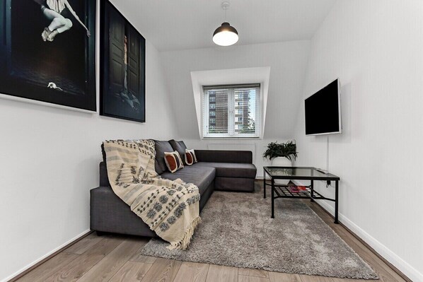 Unclassified image, 1 of 20, button - 1 Bed Apartment- Finsbury Park (D) (London)