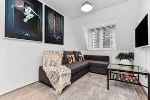 TV - 1 Bed Apartment- Finsbury Park (D) (London)