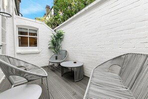 Terrace/patio - Mayfair Apartment with Private Terrace- 2 Bed (London)
