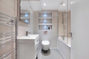 Towels - Modern 1 Bed Apartment- Kings Cross Station (London)