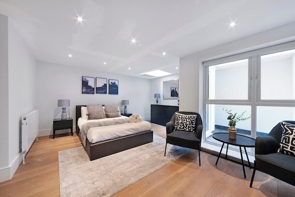 Unclassified image, 1 of 19, button - Modern 1 Bed Apartment- Kings Cross Station (London)