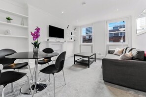 Unclassified image, 2 of 17, button - 1 Bed Apartment- Marble Arch (5) (London)
