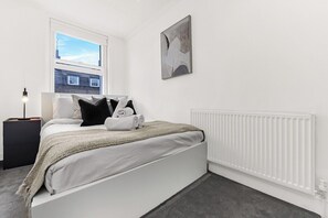 Unclassified image, 3 of 17, button - 1 Bed Apartment- Marble Arch (5) (London)