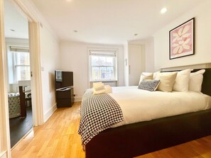 2 bedrooms, iron/ironing board, WiFi, bed sheets - 1 Bed Apartment- Hyde Park- Central London (London)