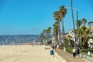 Beach nearby - Perfect For Families, Steps To Beach, Parking & AC (San Diego)