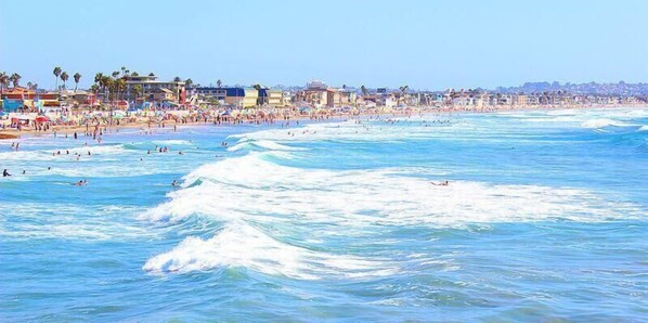 Beach nearby - Steps 2 Beach, Great for Couples W/Parking, Amazing Reviews! (San Diego)