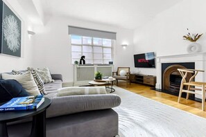 Unclassified image, 2 of 20, button - 1 Bed Apartment with elevator- Mayfair  (6) (London)