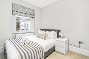 Unclassified image, 5 of 23, button - Stunning 3 Bed Apartment | Paddington (London)
