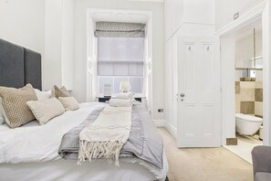 Unclassified image, 2 of 23, button - Stunning 3 Bed Apartment | Paddington (London)