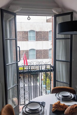 Dining - Mayfair Loft Apartment! (London)