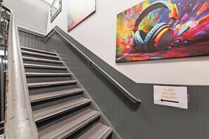 Interior - Budget Archway Studio (London)