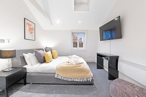 Unclassified image, 5 of 25, button - 3 Bed Apartment- Mayfair - New Bond Street (London)