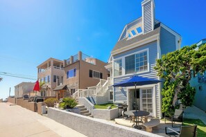 Exterior - Perfect For Families, Steps To Beach, Close to Everything! (San Diego)