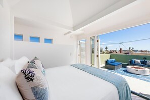 3 bedrooms, iron/ironing board, WiFi, bed sheets - Perfect For Families, Steps 2 Beach Garage Parking! (San Diego)