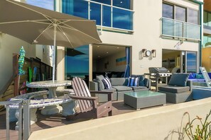 Terrace/patio - Perfect for Families,Beachfront,Walk to Everything! (San Diego)