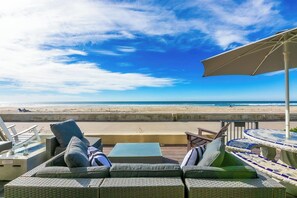 Property grounds - Perfect for Families,Beachfront,Walk to Everything! (San Diego)