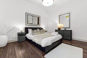 Unclassified image, 4 of 25, button - 2 Bed Apartment- Mayfair (1) (London)