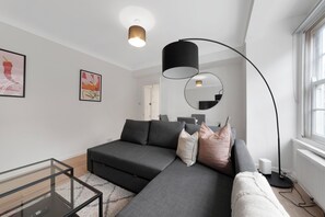 Smart TV - Bright 1 Bed Apartment- Central London (London)