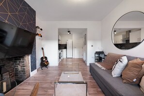 Unclassified image, 3 of 26, button - Stylish 2 Bed Apartment in the heart of Camden (London)