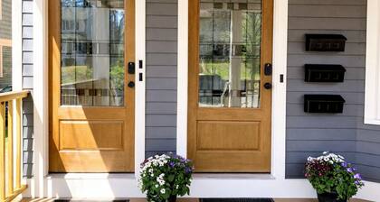 Sun Haven: Lovely 2-Bedroom near Yale & Downtown New Haven