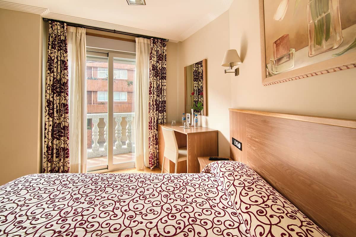 In-room safe, desk, laptop workspace, free WiFi