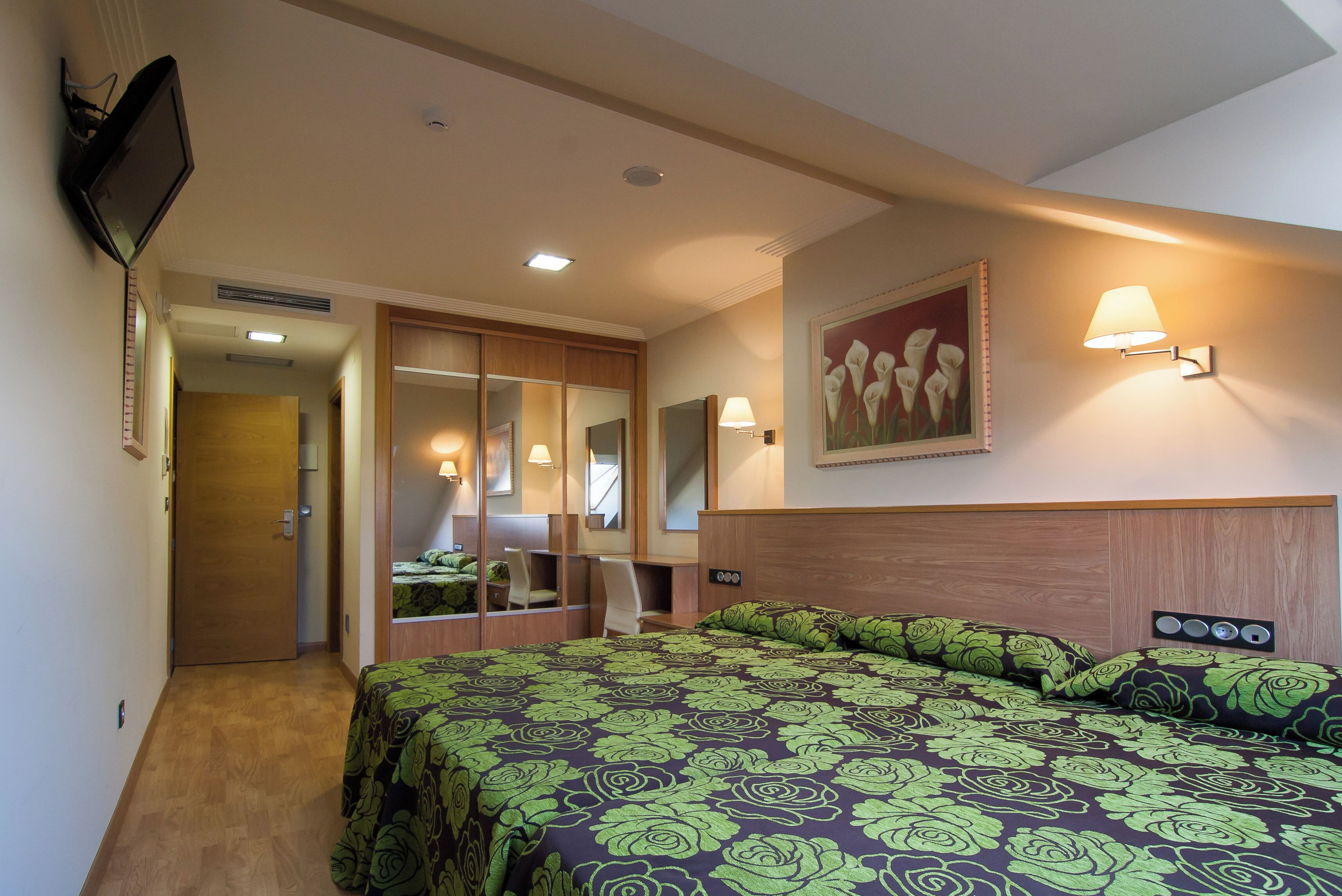 Kamar Triple Standar