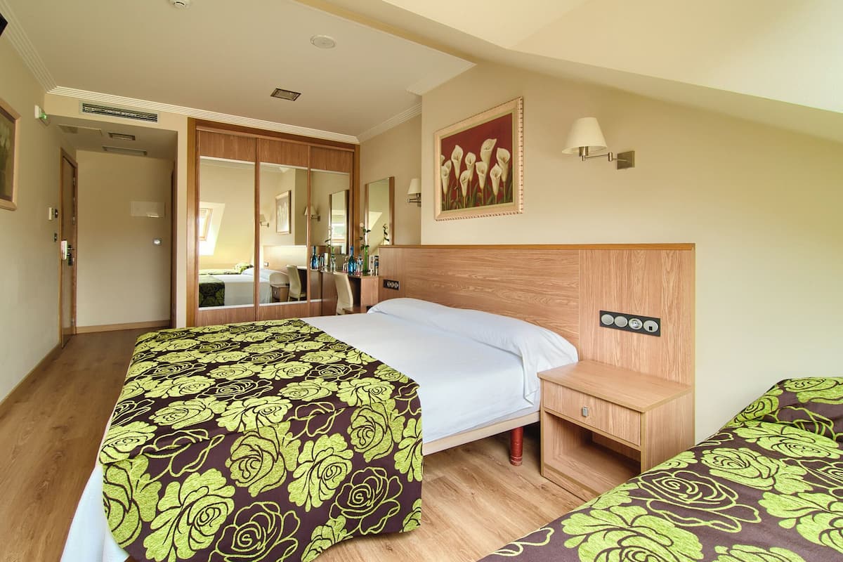 Superior Double or Twin Room | In-room safe, desk, laptop workspace, free WiFi