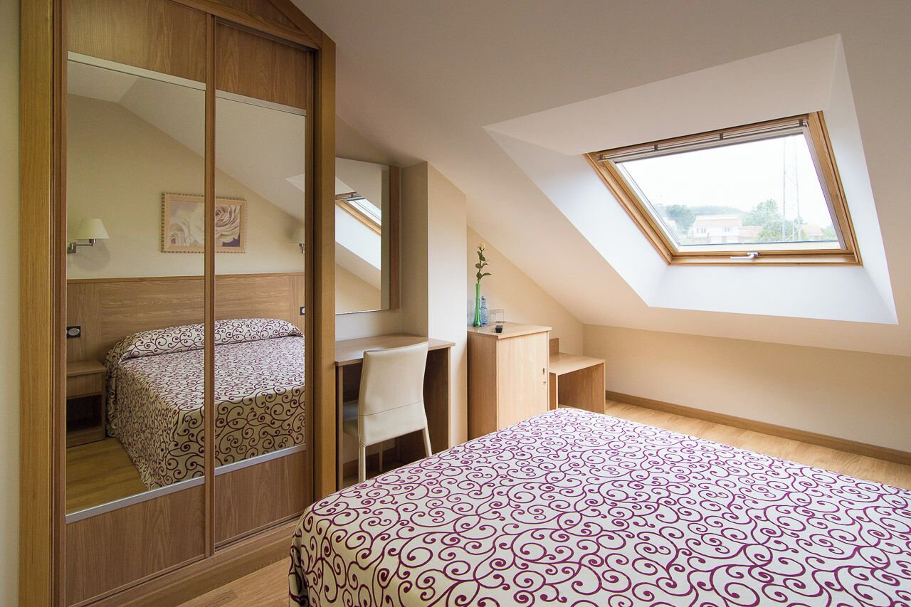 Standard Double or Twin Room | In-room safe, desk, laptop workspace, free WiFi