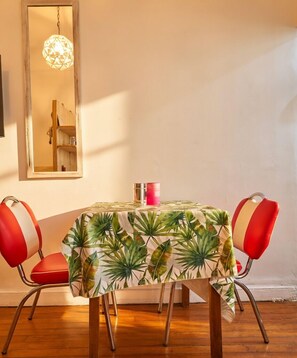 Dining - Apartment with washing machine ideal for teleworking near Puerto Madero Buquebus and Luna Park (Buenos Aires)