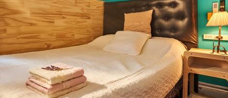 1 bedroom, free WiFi, bed sheets