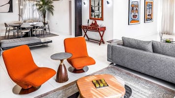 Presidential Apartment, Balcony