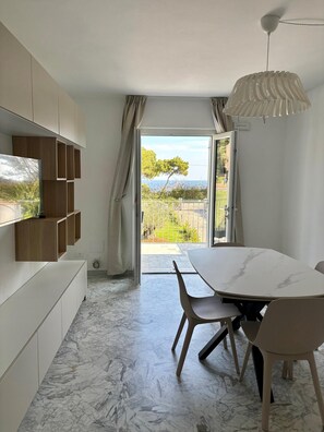 Dining - Elba Essence Suites Suite 2 sea and hills view (Portoferraio)