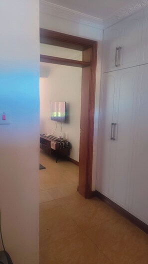 Interior - Soothing 1-bedroom bungalow with AC in vibrant Nairobi (Nairobi)