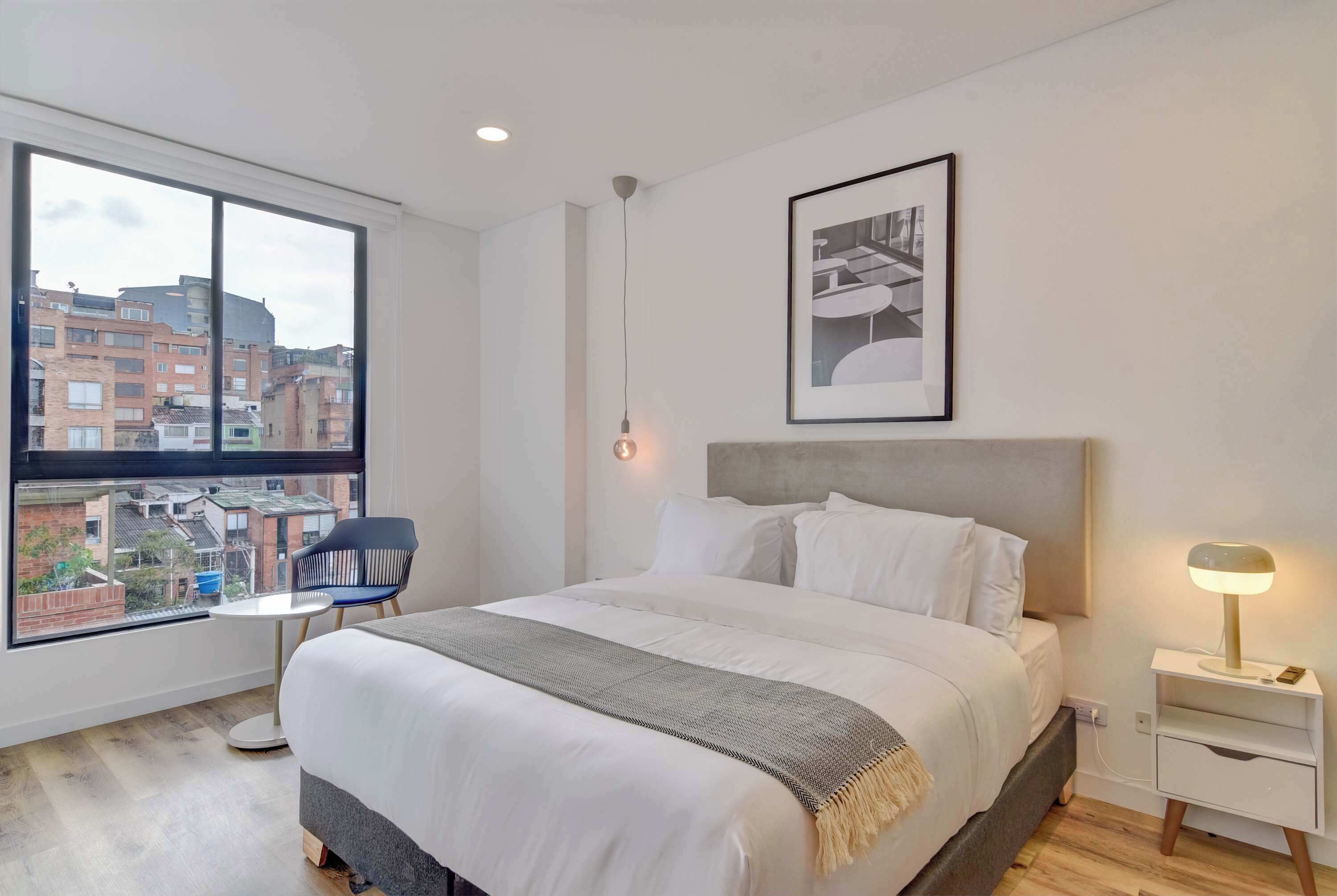 2 chambres, fer et planche à repasser, Wi-Fi, draps fournis