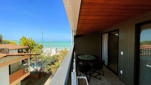 Apartment | Outdoor dining - FLAT STUDIO COM VARANDA - BY LIVING (João Pessoa)