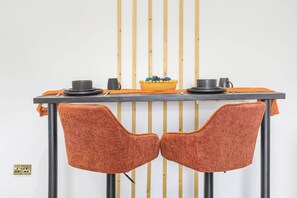 Unclassified image, 2 of 23, button - Lanes Golden | 2BR | 4 Beds | Sleeps 8 (Brighton and Hove)