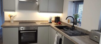 Modernised 3 bedroom 2 bathroom home ideal for business or pleasure