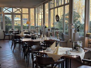 Dining - Strandhotel Sonnenburg (Kuehlungsborn)