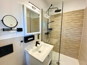 Comfort tweepersoonskamer | Badkamer