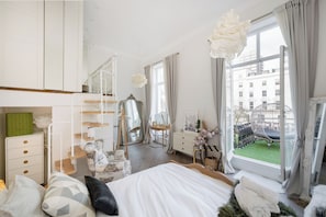 Unclassified image, 3 of 48, button - Notting Hill 3-Bed 2-Bath w. 2 Terraces (London)