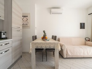 Departamento, 1 habitación, patio | Comedor