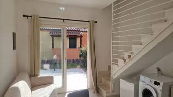 Appartamento, 1 camera da letto, patio | Interni