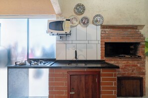 BBQ/picnic Area - 2-br House w/ Barbecue in Rio Tavares Mja0060 (Florianópolis)