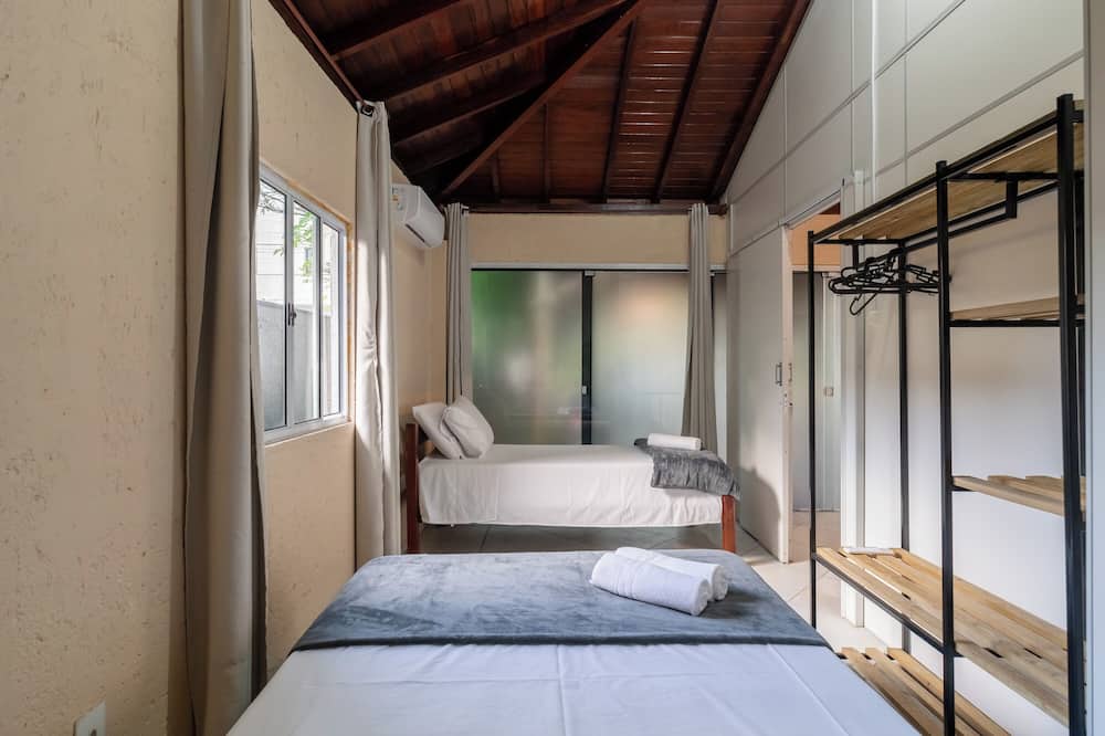 2-br House w/ Barbecue in Rio Tavares Mja0060