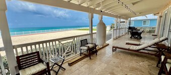 Oceanfront Villa/Private Beach/Walkway with Amazing sunsets and views of the sea