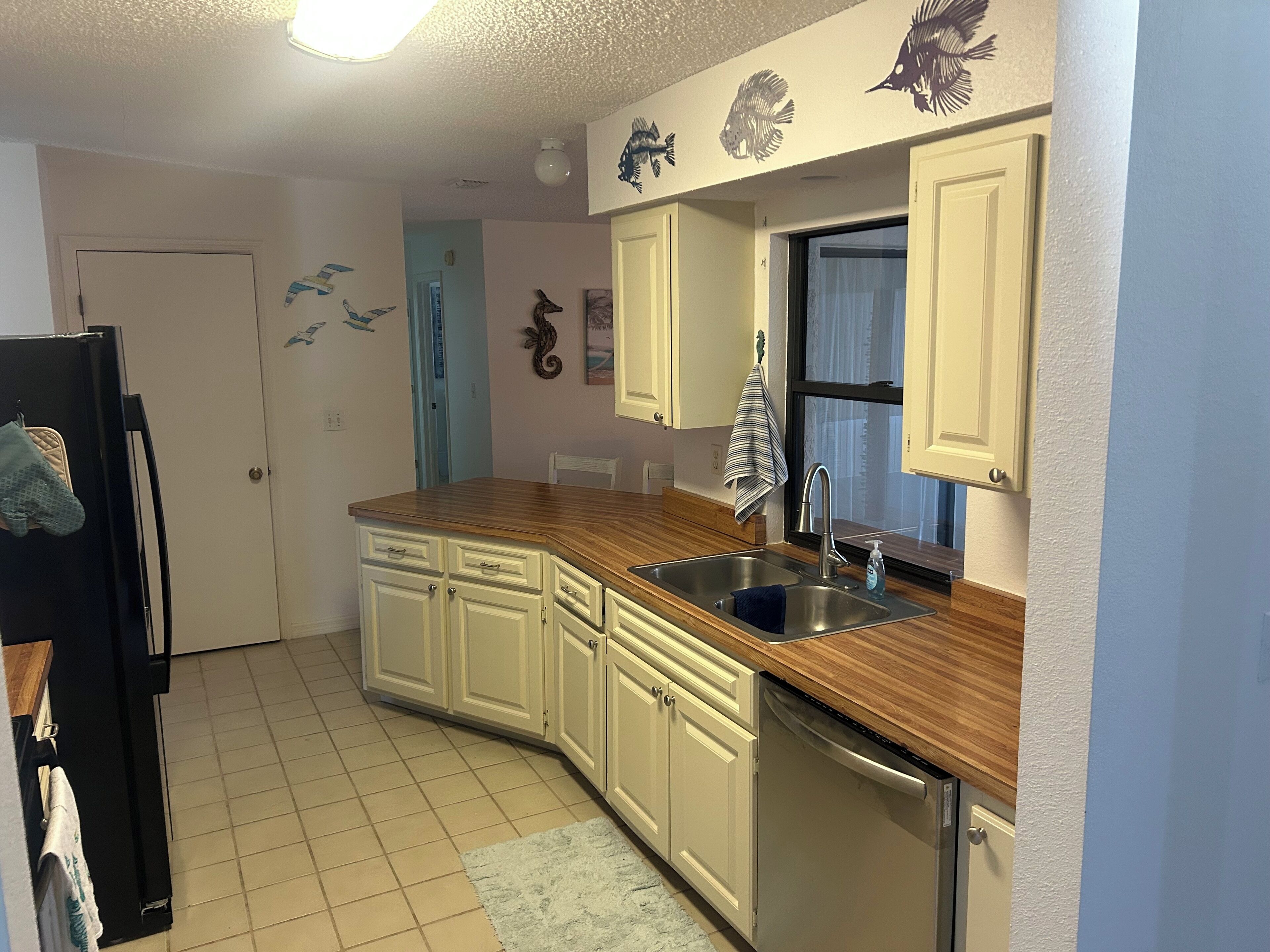 冰箱、微波炉、烤箱、炉灶