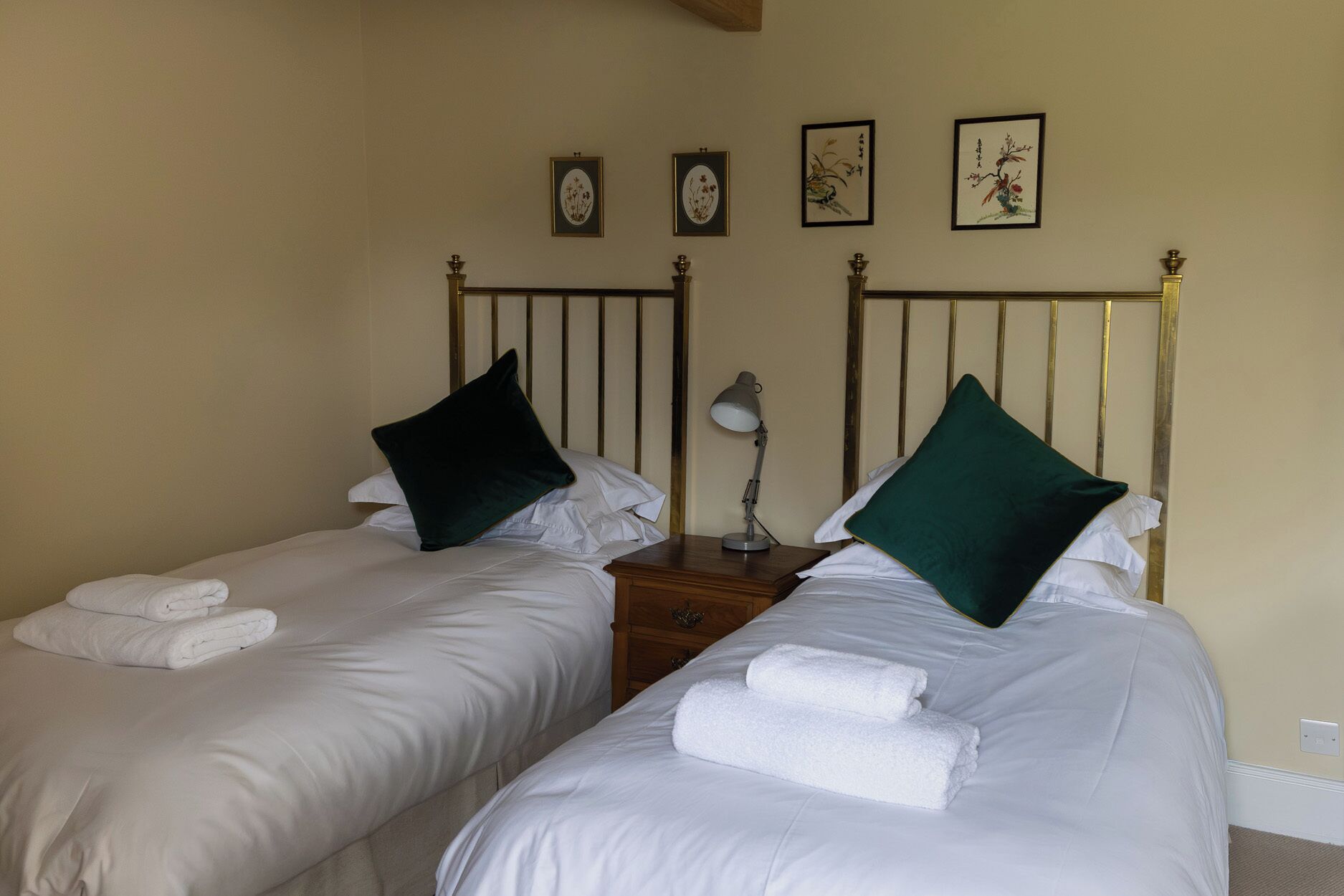 Cottage | 3 bedrooms, individually decorated, individually furnished, free WiFi